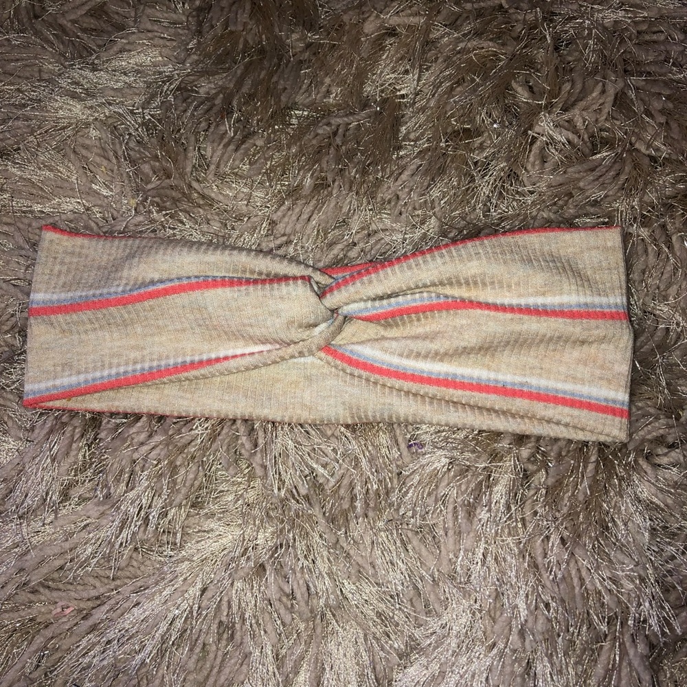 Oatmeal strip twist headband